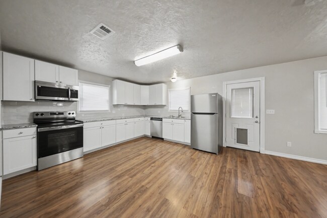 Foto del edificio - 701 S 30th St