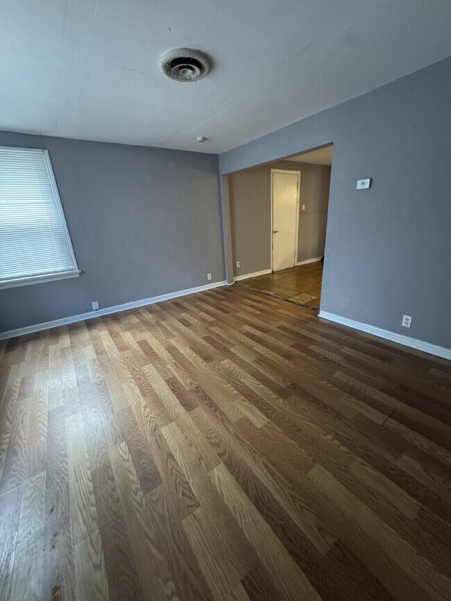 Foto del edificio - Charming three-bedroom property located in...