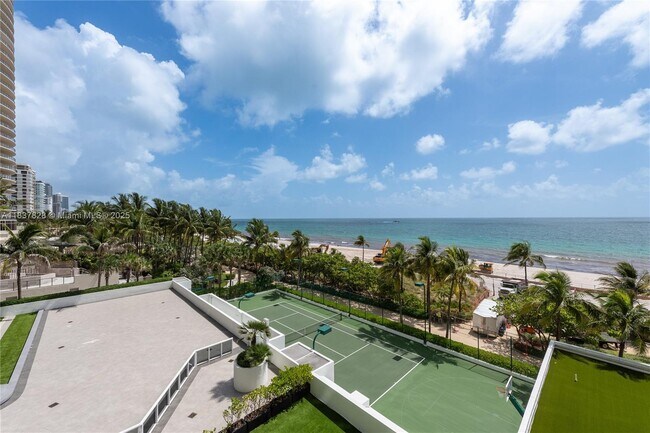 Foto del edificio - 9601 Collins Ave