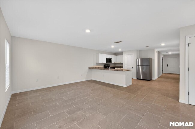 Foto del edificio - 18118 Sullivan Ave