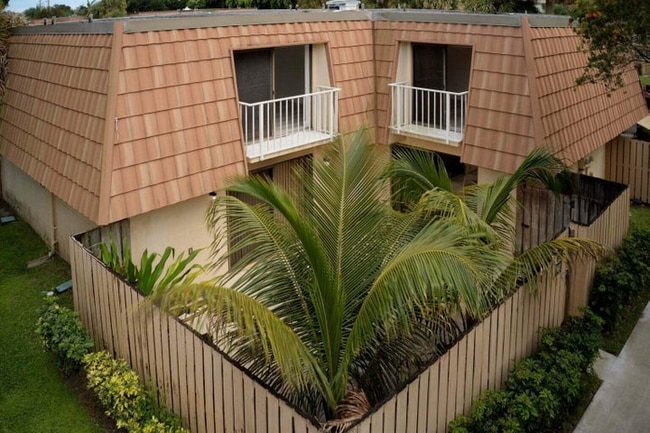 Foto del edificio - 593 Green Springs Pl