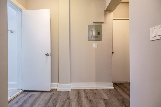 Foto del edificio - 4706 N Beacon St