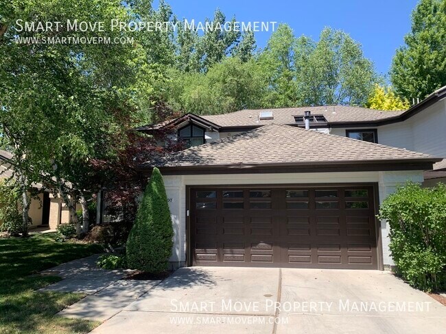 Building Photo - Rarely Available River Run Townhome. Backs...