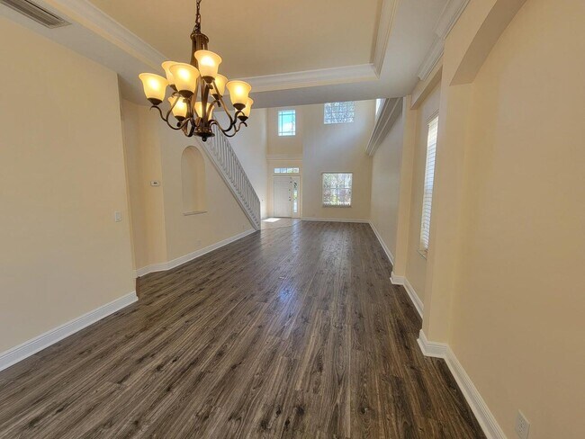Foto del edificio - 330 Clocktower Dr