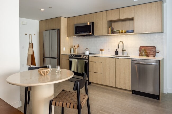 Building Photo - The Brady