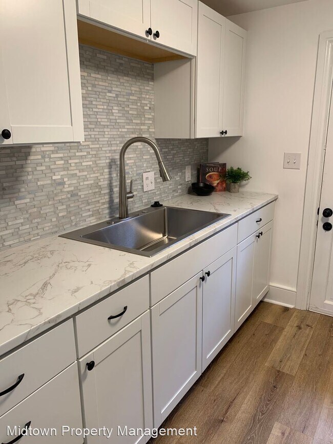 Foto del edificio - 2 br, 1.5 bath House - 918 Grand St