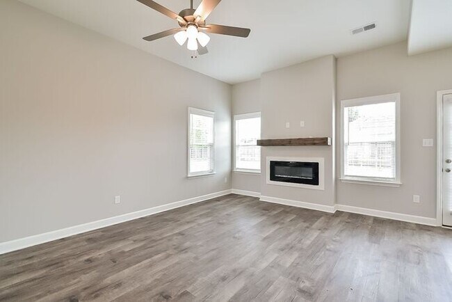 Foto del edificio - Now Leasing a 4-bedroom 2.5 bath home in Walls, MS @ Mallard Park