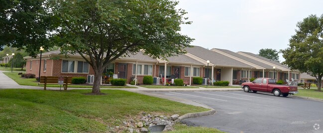 Building Photo - New Castle Manor