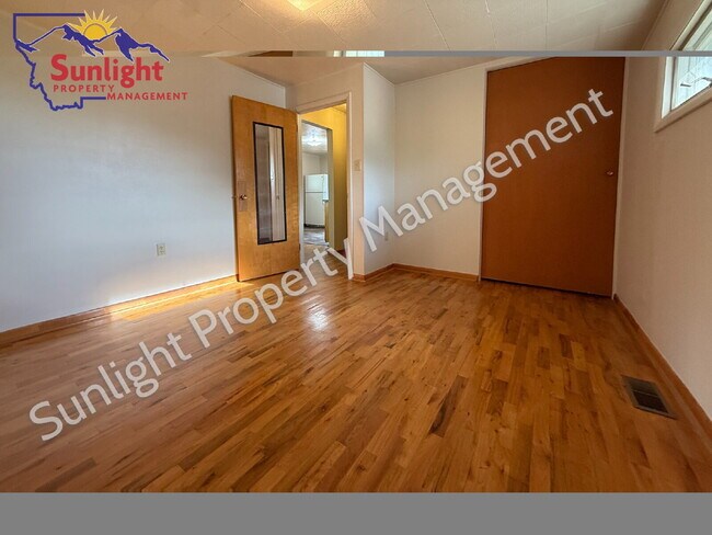 Foto del edificio - 1 Bed 1 Bath Bungalow