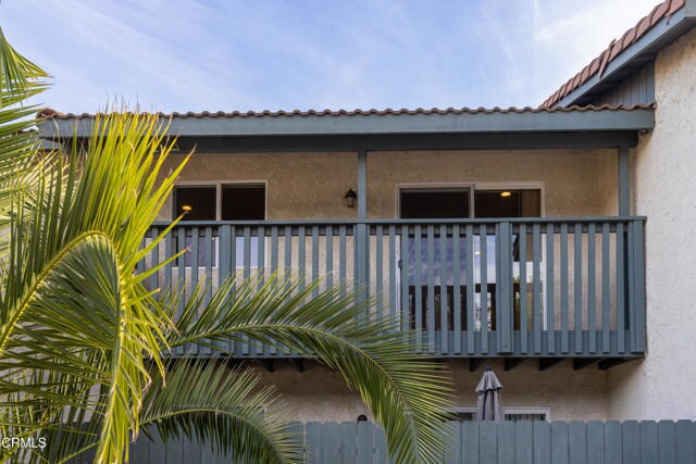 Building Photo - 126 E Ventura St