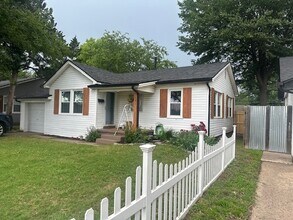 Building Photo - 851 Kansas St