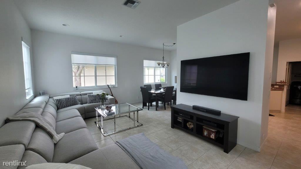 Primary Photo - 3 br, 2.5 bath House - 2345 Spanish Wls