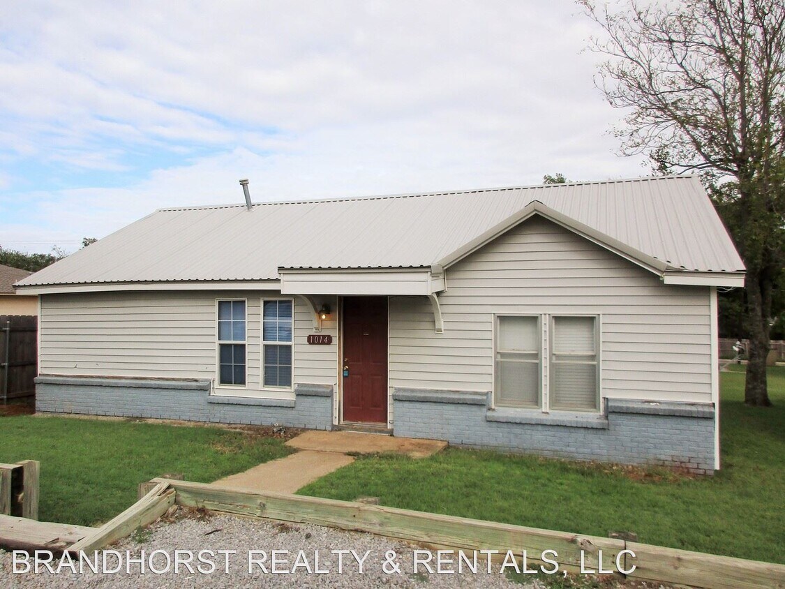 Foto principal - 3 br, 1 bath Apartment - 1014 N. Bradley