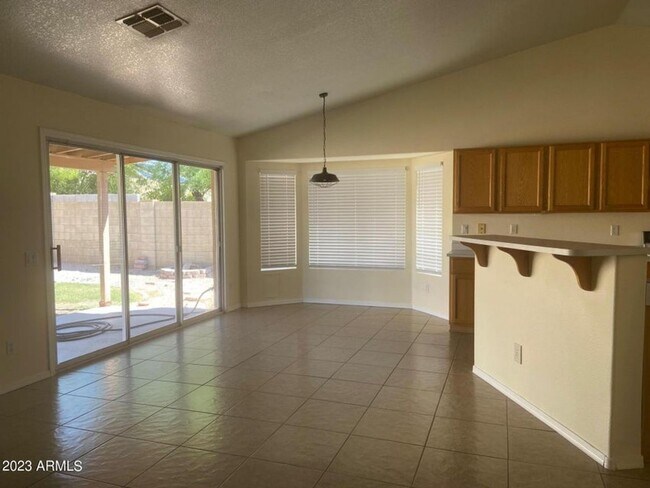 Foto del edificio - Single family home with no HOA!