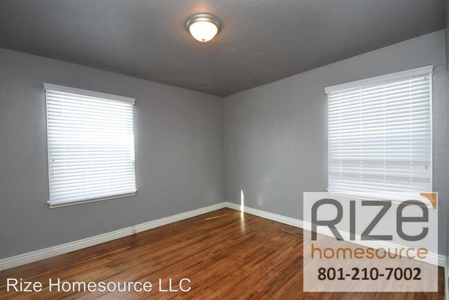Building Photo - 1301 E 460 S