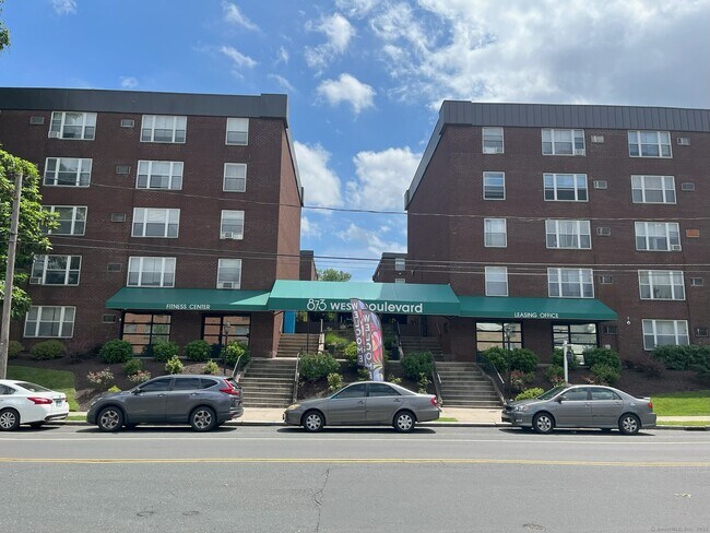 Building Photo - 873 West Blvd