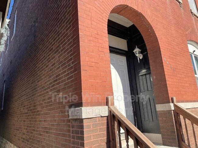 Building Photo - 3423 Montana St