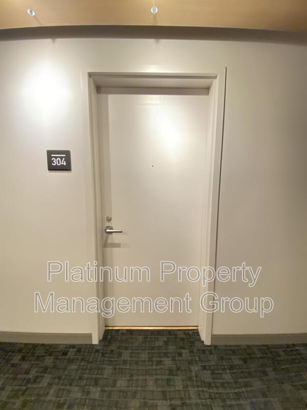 Building Photo - 63 Inglewood Park SE