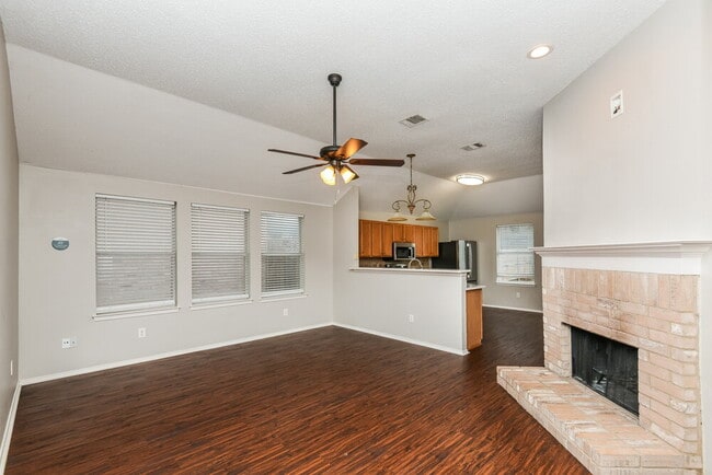 Building Photo - 3500 Lasso Rd