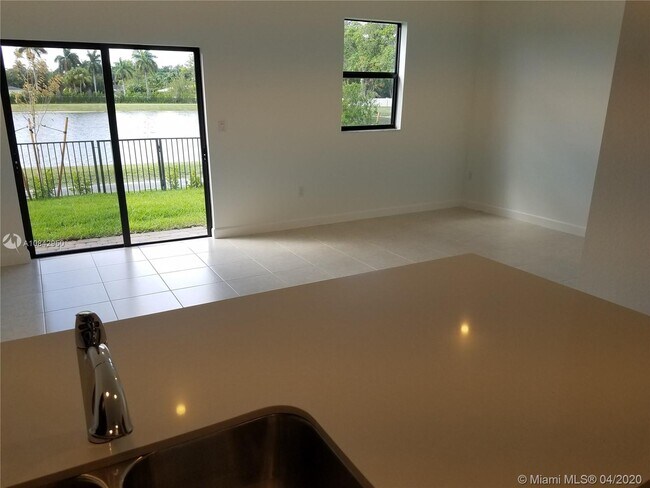 Building Photo - 5990 Mustang Manor Dr