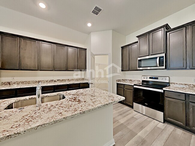 Building Photo - 7934 Cactus Plum Dr