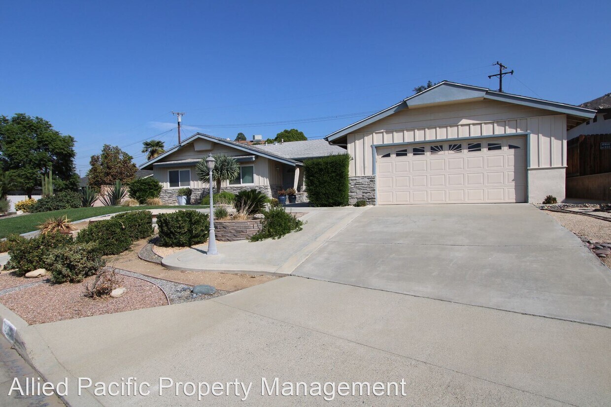 12149 Country Club Ln, Grand Terrace, CA 92313 House Rental in Grand