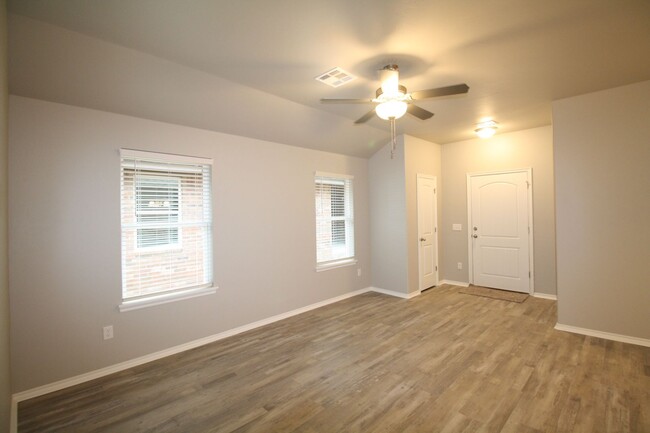 Foto del edificio - Cute 3 Bedroom Duplex in Edmond