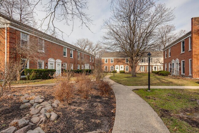 Foto del edificio - 1423 Pebblecreek Dr