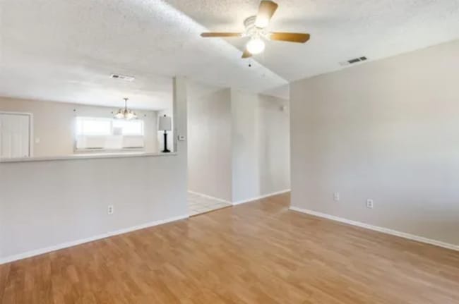 Foto del edificio - 301 Wofford Way