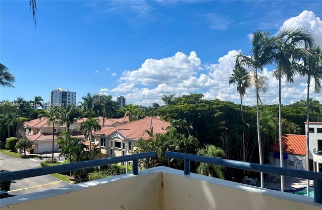 Foto del edificio - 21085 NE 34th Ave