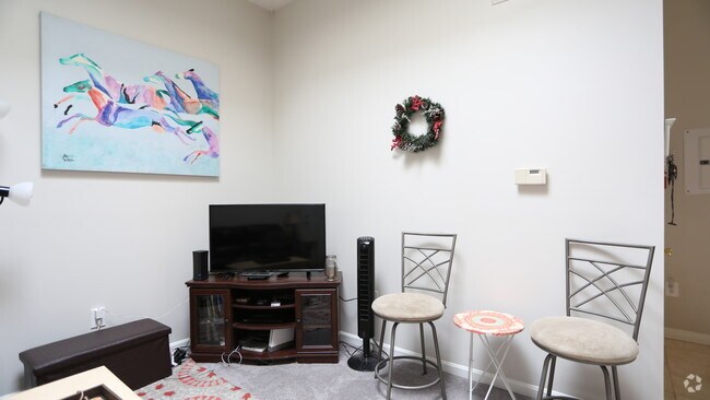 2HAB, 1BA - 764-956 ft² - Phoenix on Court