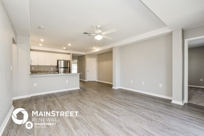 Building Photo - 621 NW 37th Pl