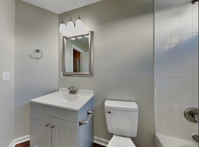 Building Photo - 3902 W Pollack St