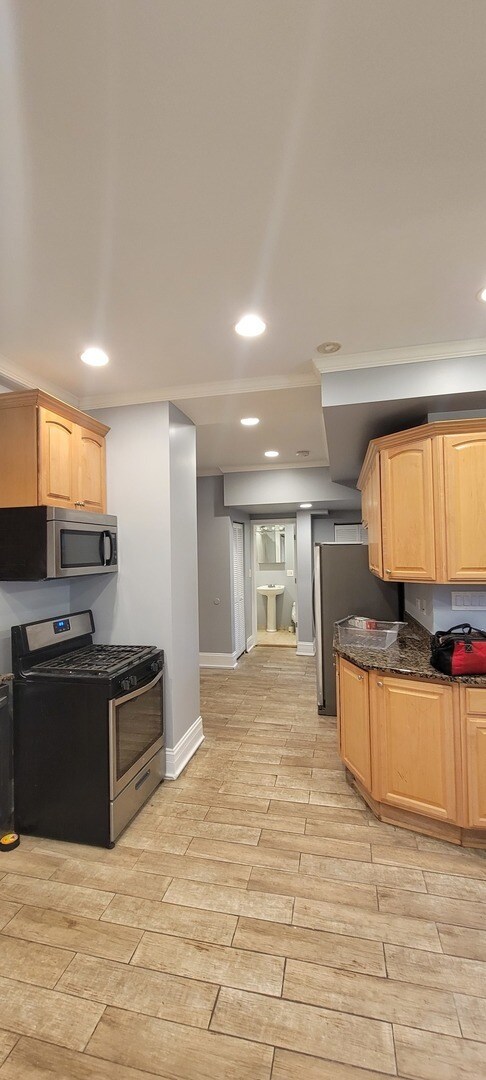 Foto del edificio - 917 E 78th St