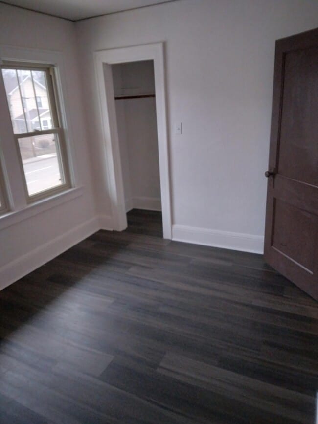 Building Photo - 632 W Prospect Ave