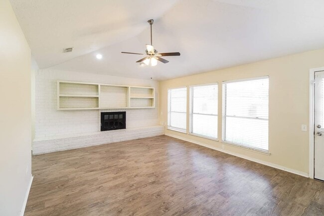 Foto del edificio - 207 Queens Ct