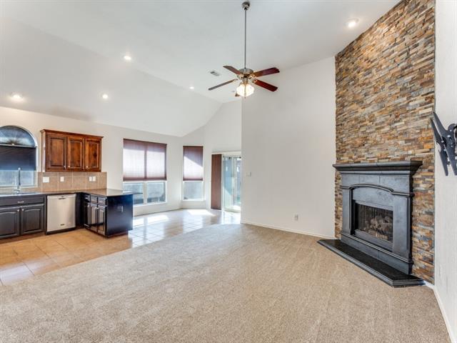 Foto del edificio - 2213 Laurel Forest Dr