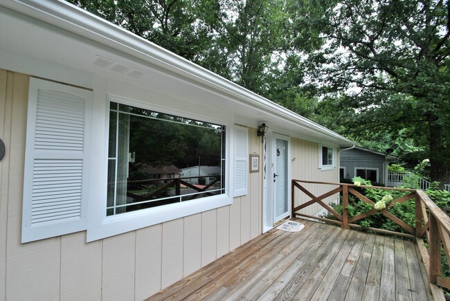 Building Photo - TRANQUIL AND PEACEFUL UPDATED COTTAGE WITH...