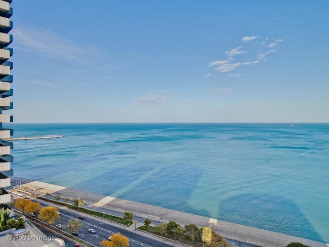 Foto del edificio - 1150 N Lake Shore Dr
