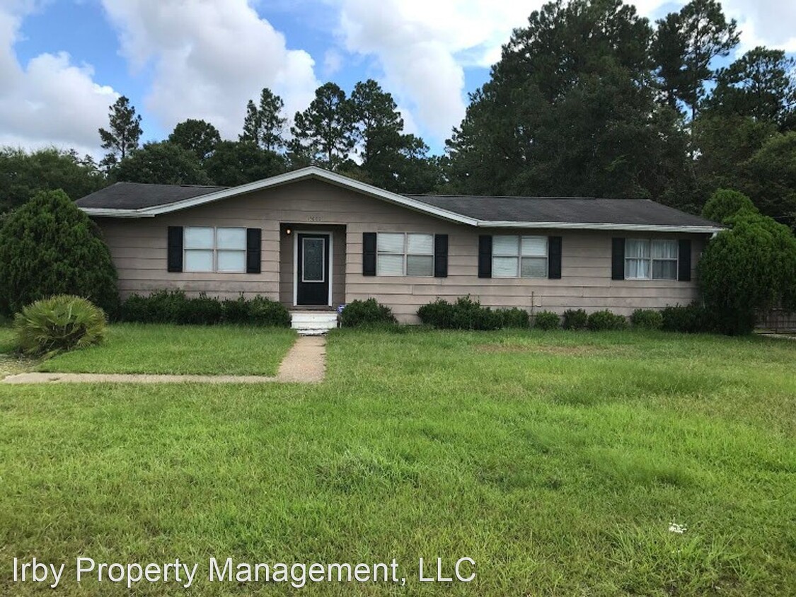 Primary Photo - 4 br, 2 bath House - 15608 Wagon Wheel St