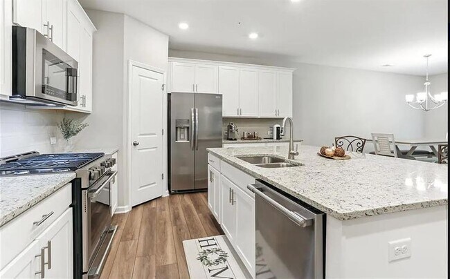 Foto del edificio - 150 Duval Dr