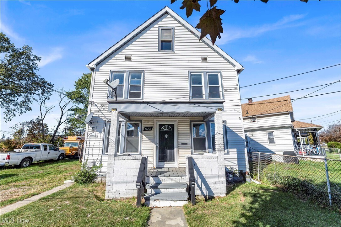 11702 Brookfield Ave Cleveland, OH 44135 – photo 1