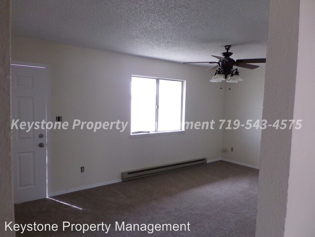 Building Photo - 1026 E Mallon Dr