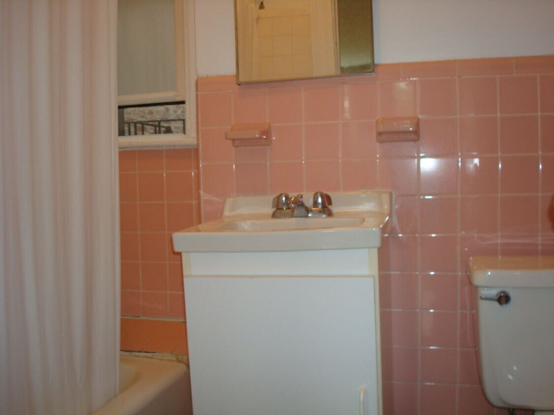 Foto del edificio - PACKARDS CORNER All new Beautiful Studio Heat and HW Inc Laundry, No FEE