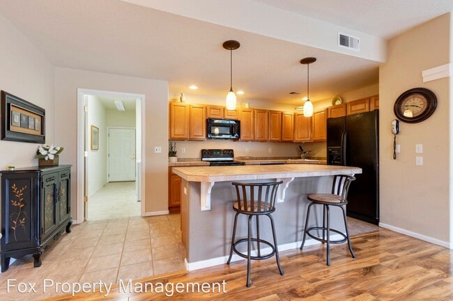 Foto del edificio - 2 br, 2 bath House - 2125 Calais Drive Unit D