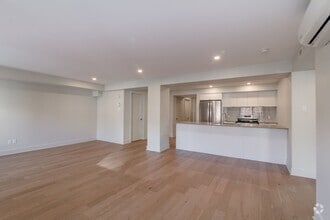 Building Photo - 37 Av. Roosevelt
