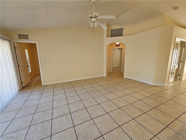 Foto del edificio - 2804 66th St W