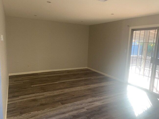 Building Photo - 3731 Norwood Ave