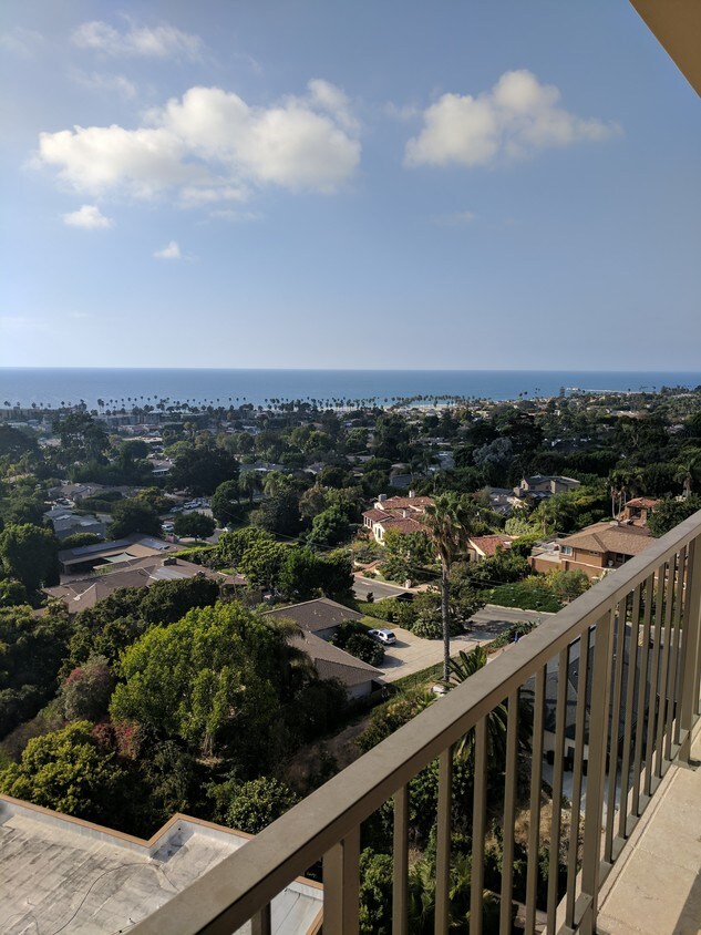 Ocean view Balcony - 2500 Torrey Pines Rd