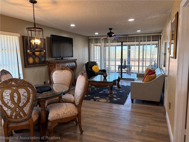 Foto del edificio - 106 Fairway Ct